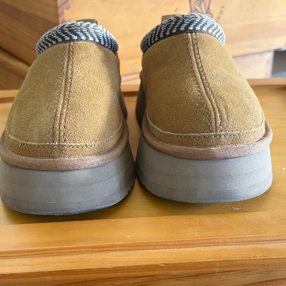 Koolaburra Tan Platform Shoes
Worn 3-4 times. - Picture 4 of 6